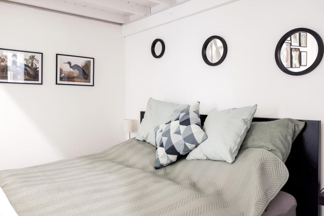 Charming Downtown Hideaway Steps From New York Cafe! Budapešť